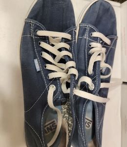 Blue Vans Size 11 Lowtop Shoes